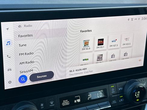 Used 2024 Toyota Grand Highlander XLE image 17