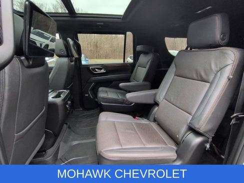 Used 2024 Chevrolet Suburban High Country AWD/4WD image 27