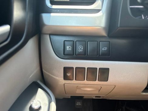 Used 2018 Toyota Highlander XLE AWD/4WD image 15