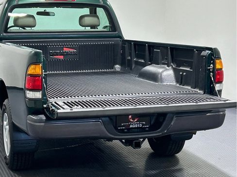 Used 2004 Toyota Tundra image 11