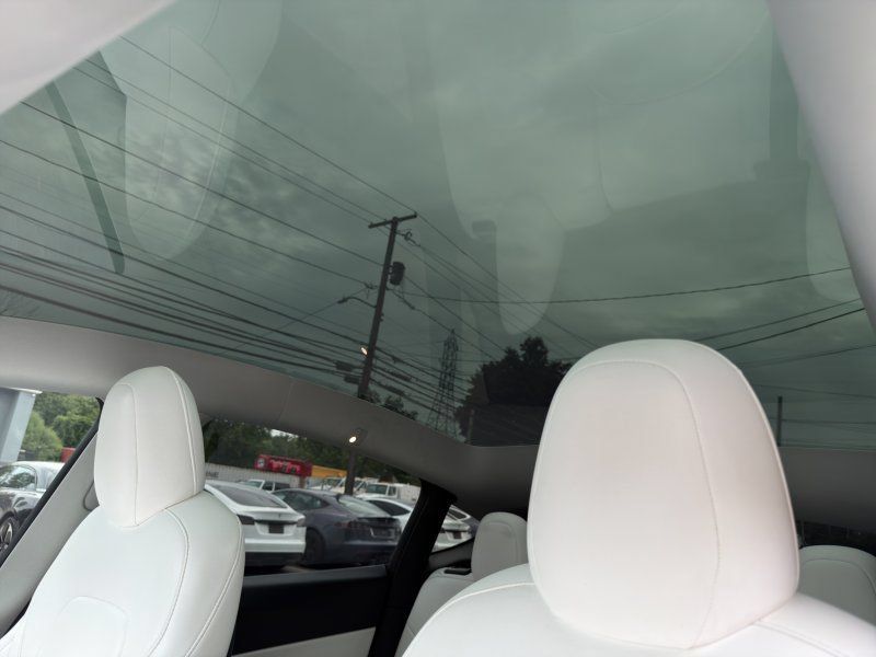 Used 2022 Tesla Model Y Long Range AWD/4WD image 19