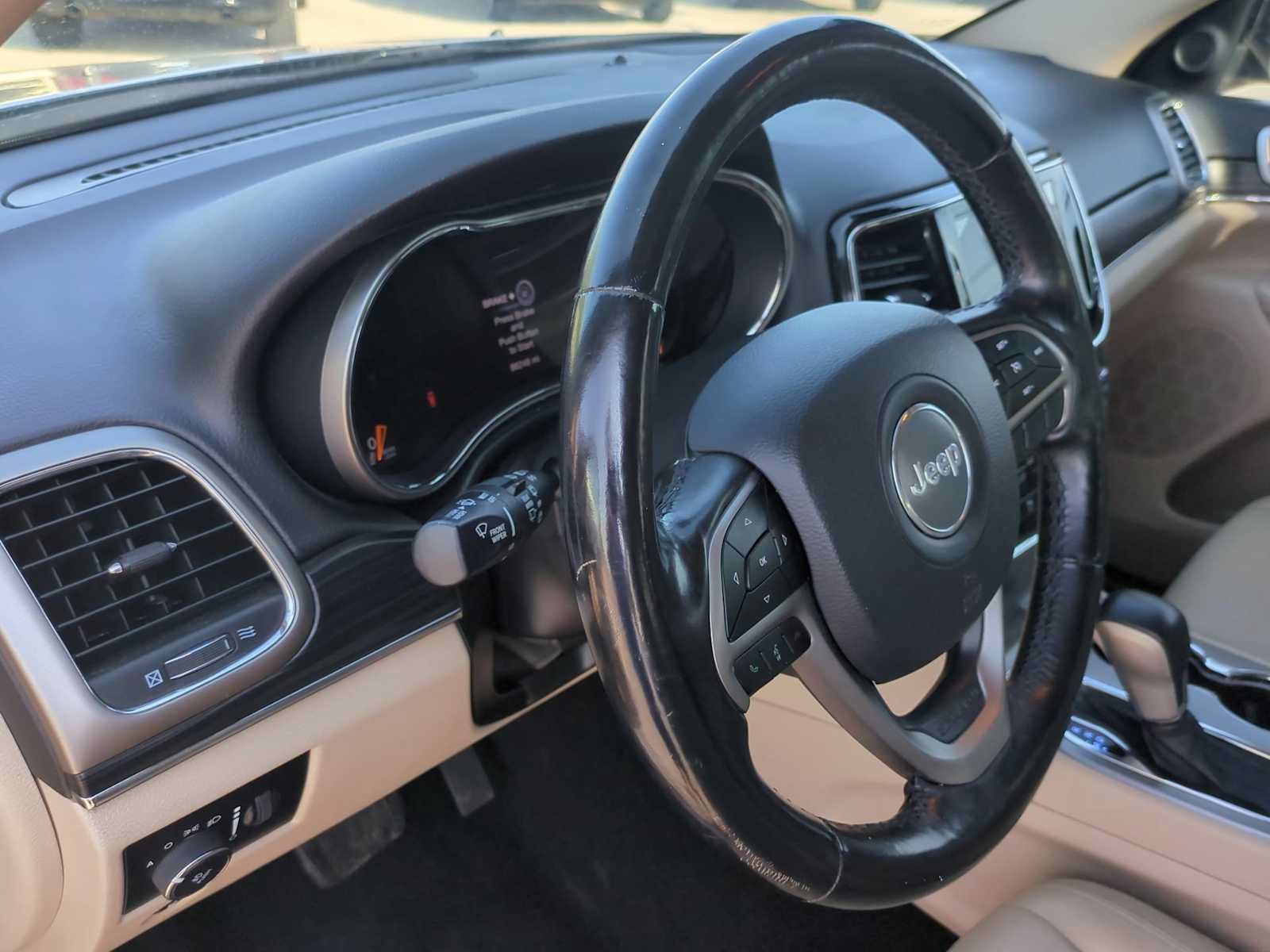 Used 2019 Jeep Grand Cherokee Limited AWD/4WD image 10