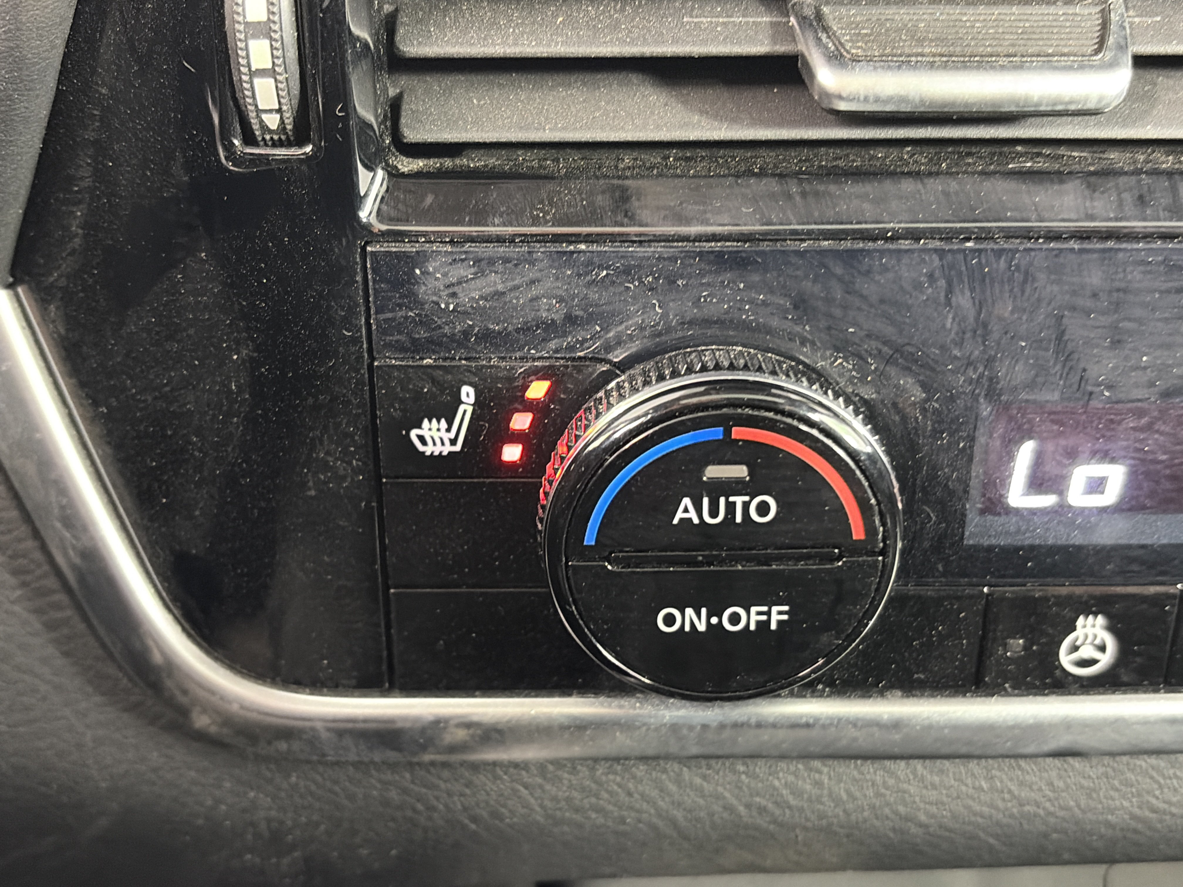 Used 2021 Nissan Rogue SV AWD/4WD image 22