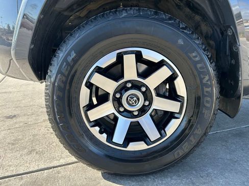 Used 2024 Toyota 4Runner TRD Off-Road image 33