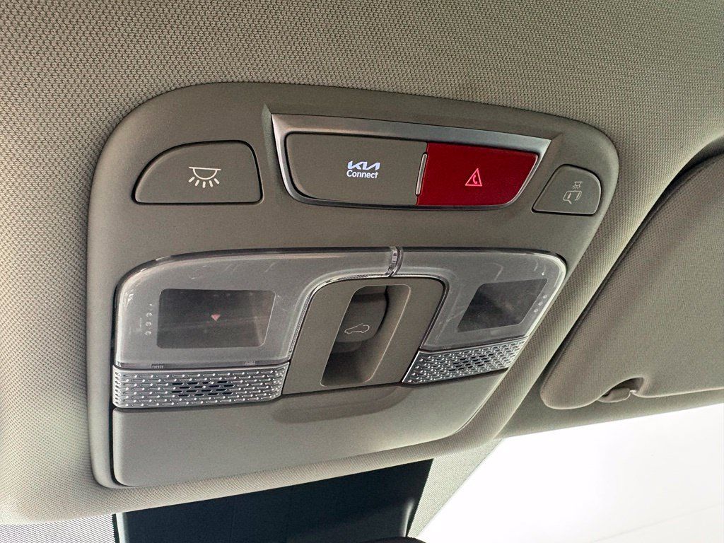 Used 2025 Kia Telluride S FWD image 38
