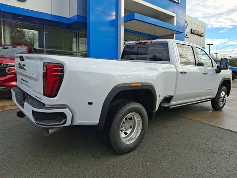 New 2026 GMC Sierra 3500 Denali Ultimate image 6