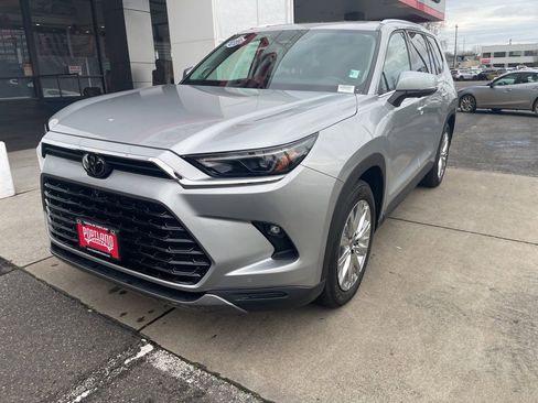 Used 2024 Toyota Grand Highlander Platinum image 36