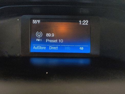 Used 2018 Ford Focus SE w/ SE Appearance Package image 25