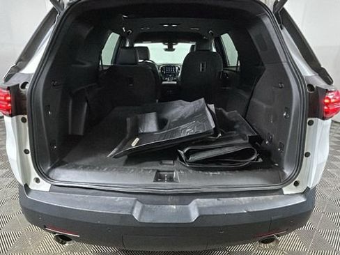 Used 2022 Chevrolet Traverse RS AWD/4WD image 28