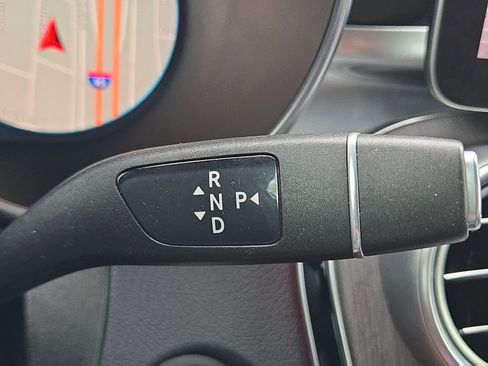 Used 2021 Mercedes-Benz GLC 63 AMG GLC 63 AMG image 28