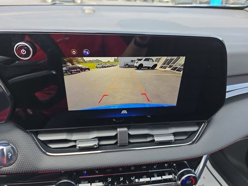 Used 2025 Chevrolet Equinox RS w/ Convenience Package III AWD/4WD image 19