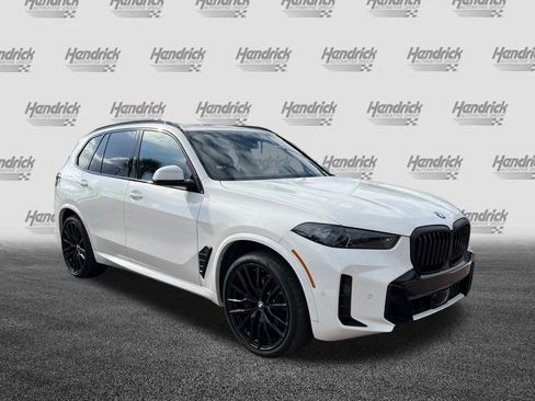 Used 2025 BMW X5 sDrive40i w/ M Sport Package RWD image 2