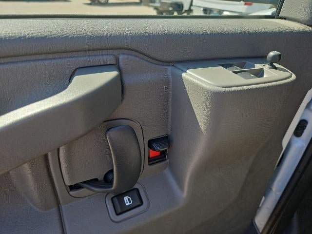 New 2026 Chevrolet Express 2500 Extended w/ Communications Package RWD image 21