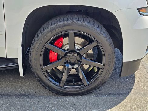 Used 2018 Chevrolet Tahoe Premier AWD/4WD image 9