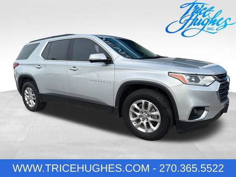 Used 2020 Chevrolet Traverse LT w/ Driver Confidence II Package AWD/4WD image 1