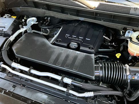 Used 2022 Chevrolet Silverado 1500 Custom w/ LPO, Dark Essentials Package AWD/4WD image 31