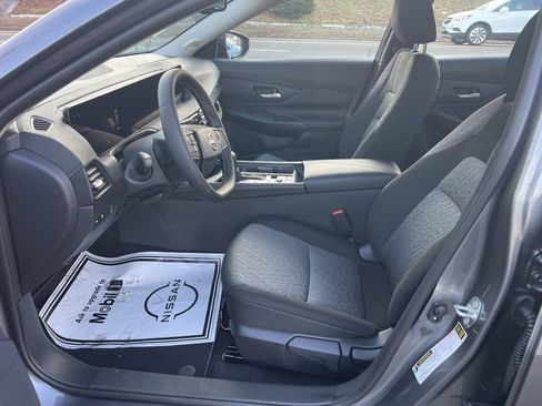 New 2026 Nissan Sentra SV w/ SV Convenience Package FWD image 25