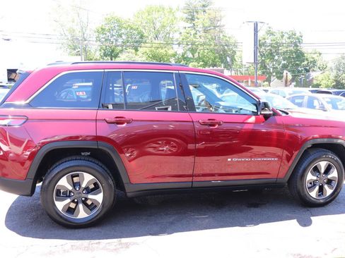 Used 2024 Jeep Grand Cherokee Limited 4xe AWD/4WD image 6