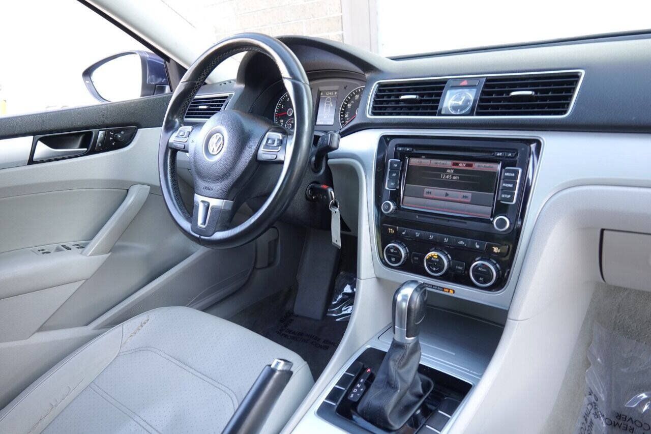 Used 2012 Volkswagen Passat 2.5 SE FWD image 62