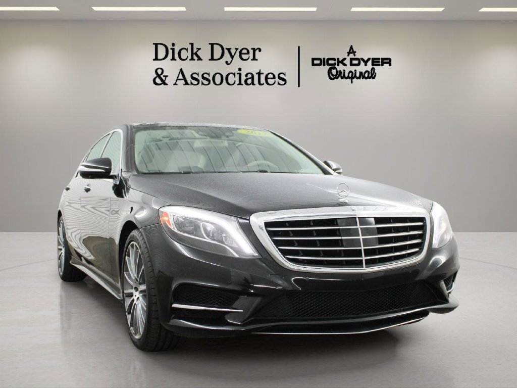 Used 2017 Mercedes-Benz S 550 Sedan image 3