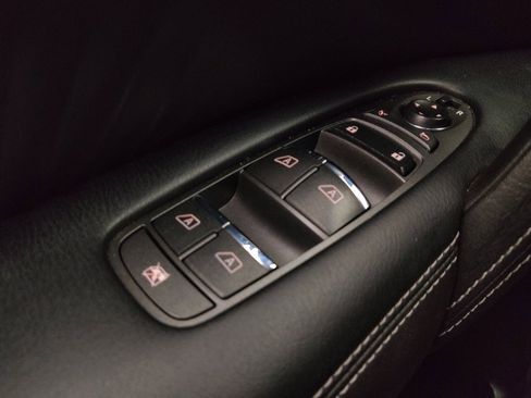 Used 2017 Nissan Armada Platinum RWD image 27
