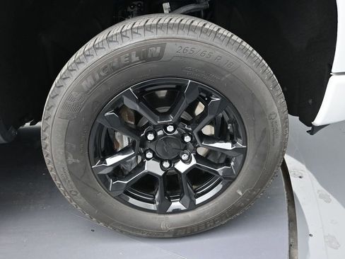 Used 2023 Chevrolet Silverado 1500 RST AWD/4WD image 9