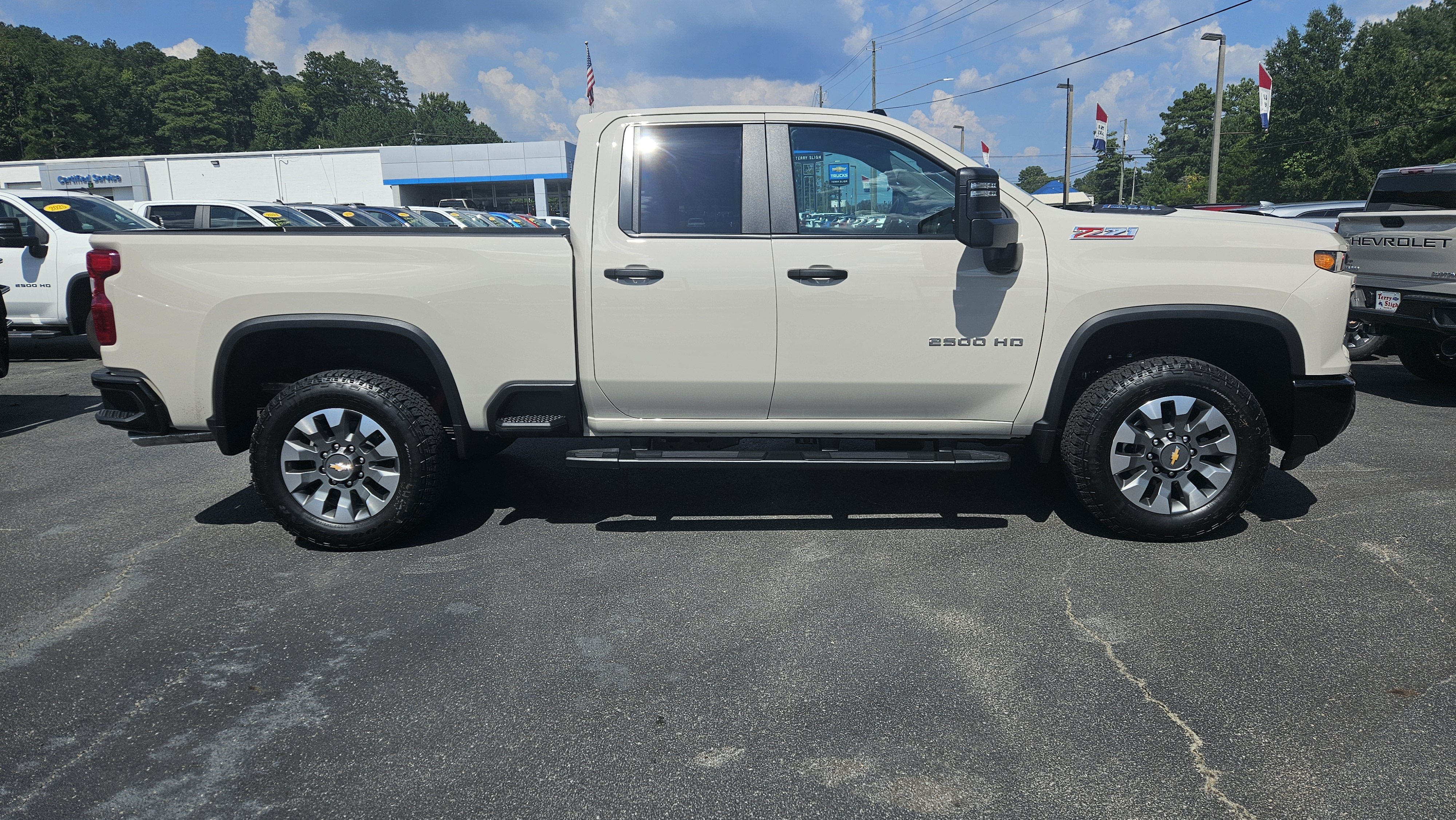 New 2026 Chevrolet Silverado 2500 Custom w/ Custom Value Package AWD/4WD image 5