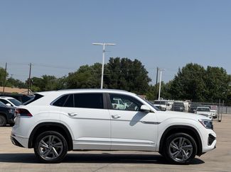 Used 2024 Volkswagen Atlas Cross Sport SEL R-Line AWD/4WD video 3