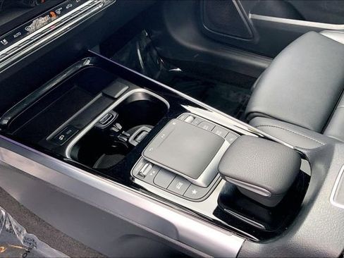 Certified 2023 Mercedes-Benz GLB 250 4MATIC image 13