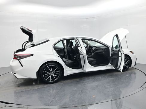 Used 2023 Toyota Camry SE image 61