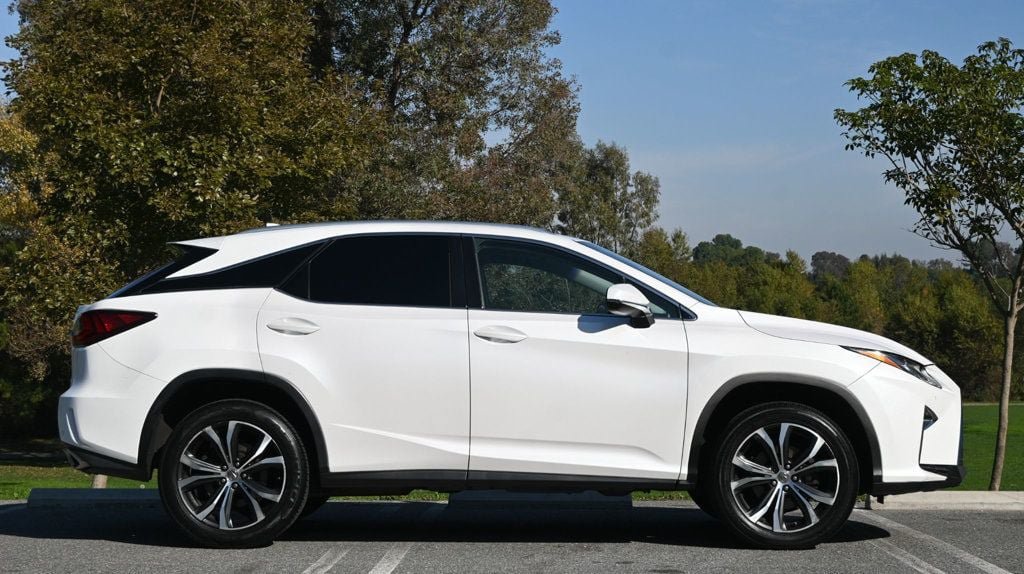 Used 2017 Lexus RX 350 FWD w/ Premium Package image 4