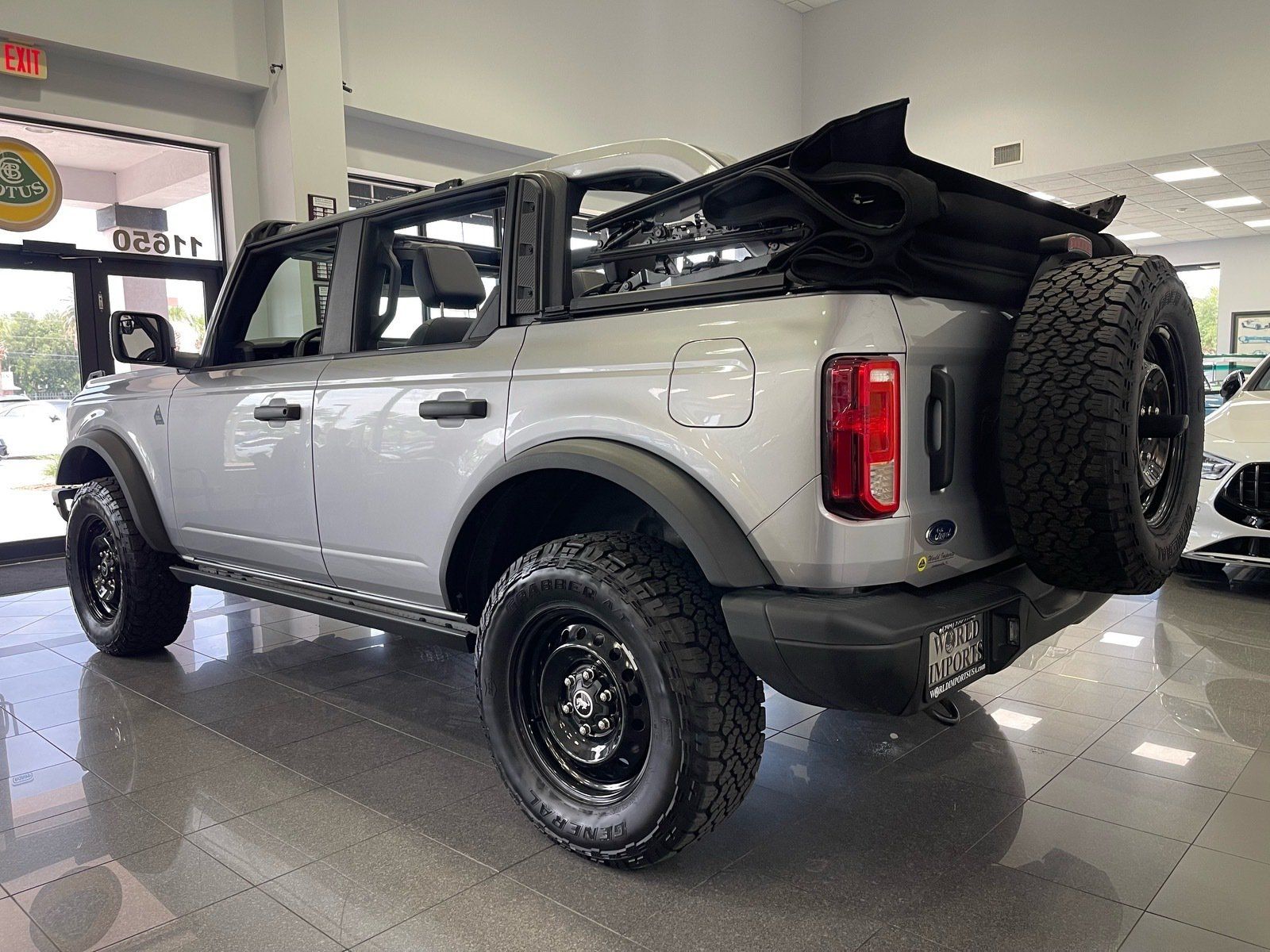 Used 2023 Ford Bronco Black Diamond AWD/4WD image 3