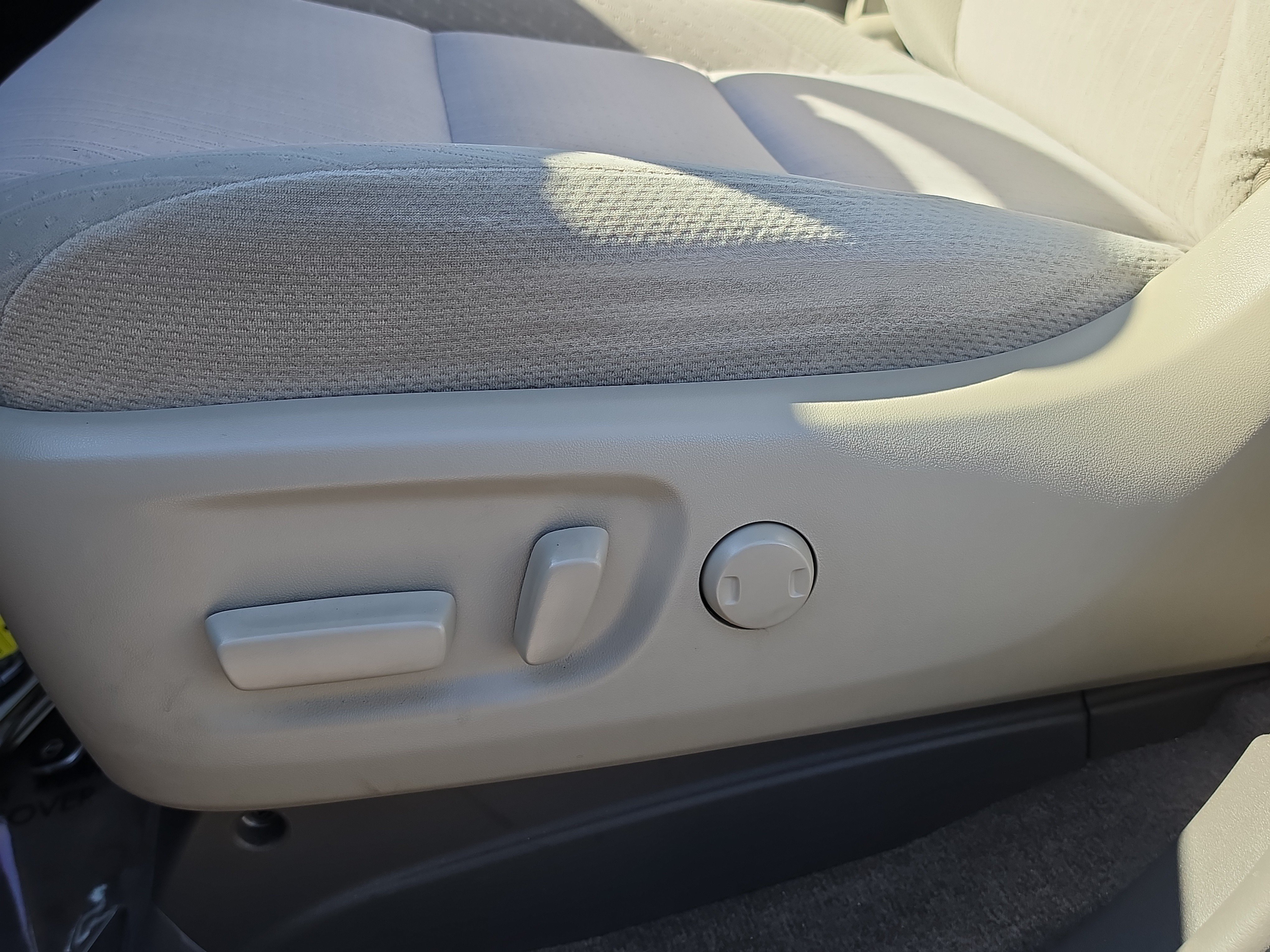 Used 2018 Toyota Sienna LE FWD image 21