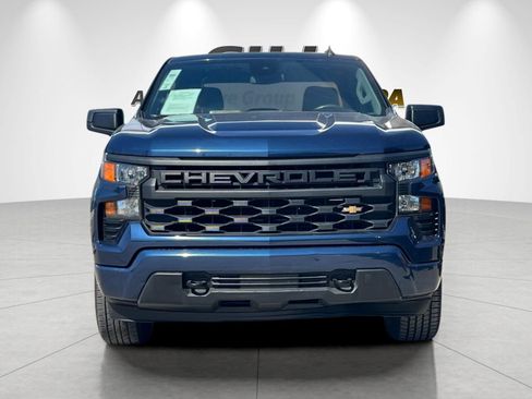 Used 2022 Chevrolet Silverado 1500 Custom w/ LPO, Dark Essentials Package RWD image 8