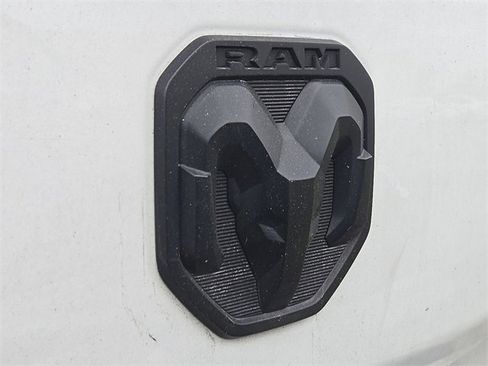 Used 2021 RAM 1500 Big Horn image 8