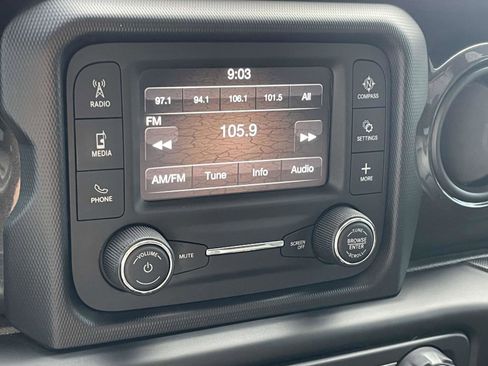 Used 2020 Jeep Wrangler Unlimited Sport image 2