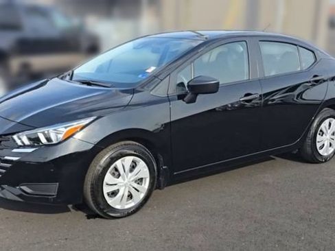 Used 2024 Nissan Versa S w/ Trunk Package FWD image 5