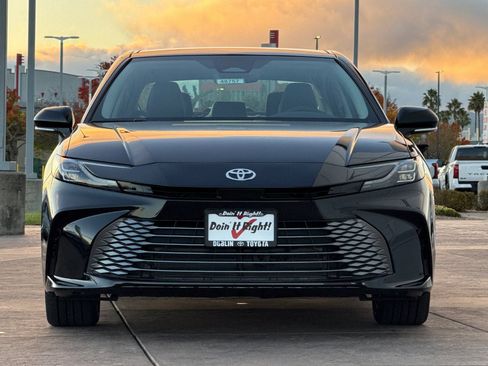 New 2026 Toyota Camry XLE image 10