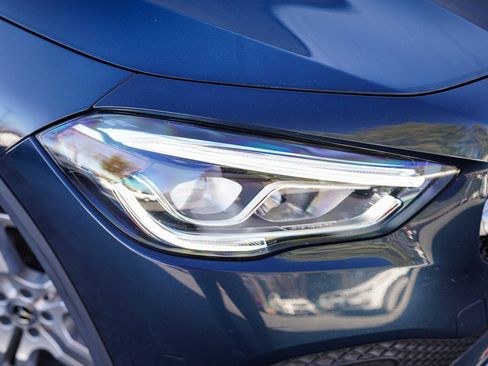 Used 2022 Mercedes-Benz GLA 250 4MATIC w/ Premium Package Lite image 6