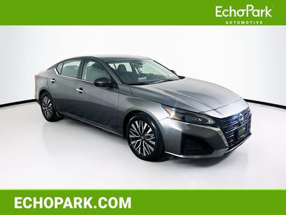Used 2025 Nissan Altima 2.5 SV