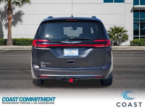Used 2022 Chrysler Pacifica Pinnacle FWD image 7