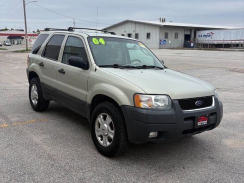 Used 2004 Ford Escape XLT AWD/4WD image 2