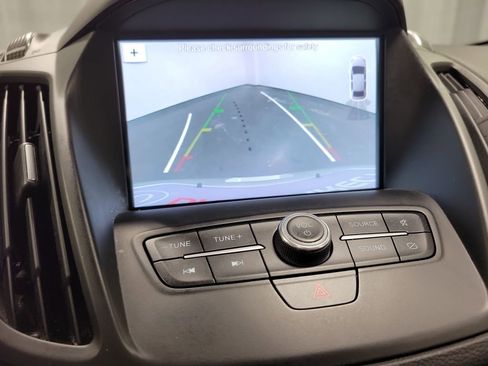 Used 2019 Ford Escape SEL image 18