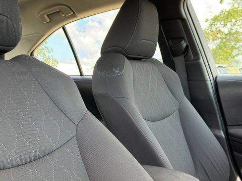Used 2022 Toyota Corolla LE FWD image 31