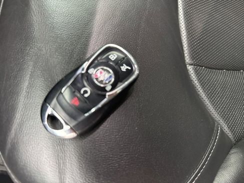 Used 2020 Buick Envision Essence image 10