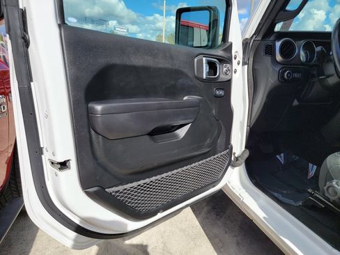 Used 2021 Jeep Wrangler Unlimited Sport image 10