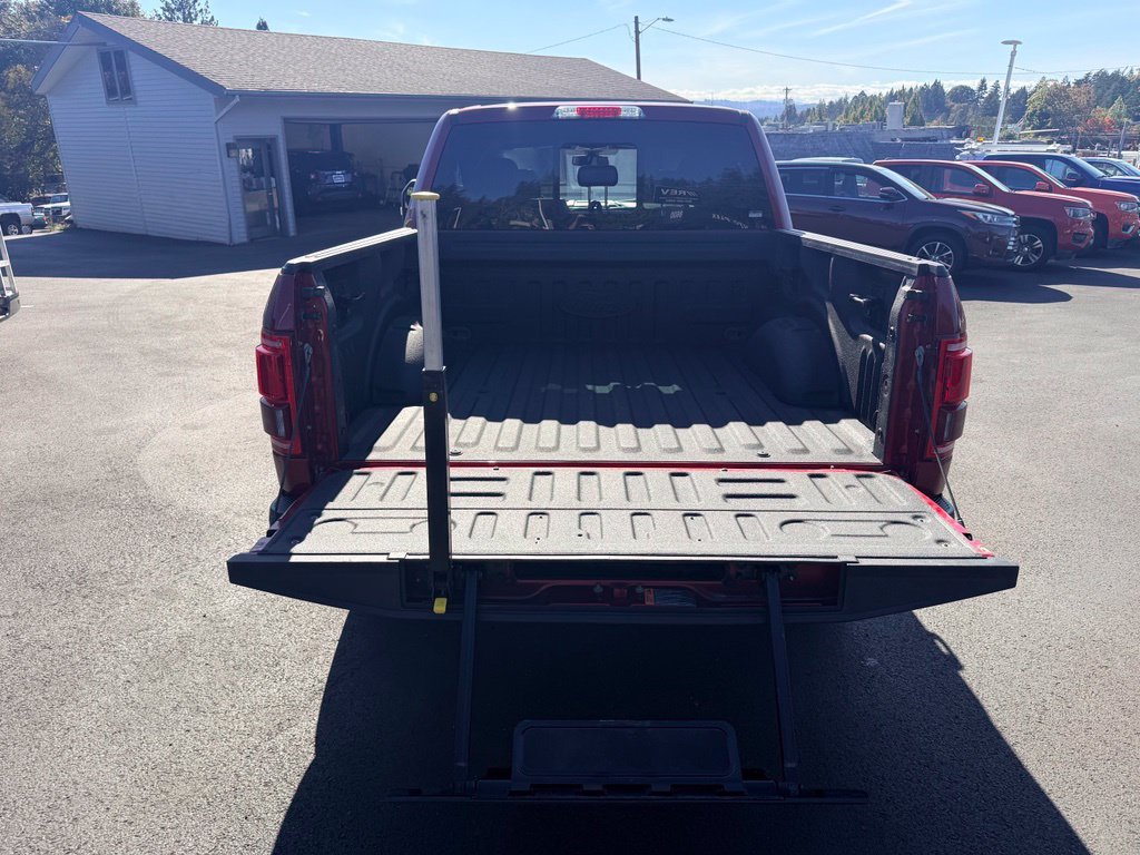 Used 2017 Ford F150 Lariat w/ Equipment Group 502A Luxury AWD/4WD image 9