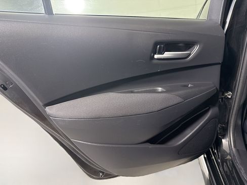 Used 2021 Toyota Corolla LE image 25