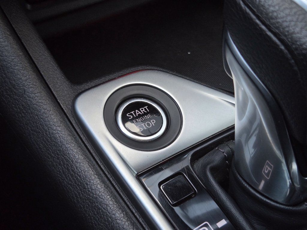 Used 2025 Nissan Sentra SV FWD image 20