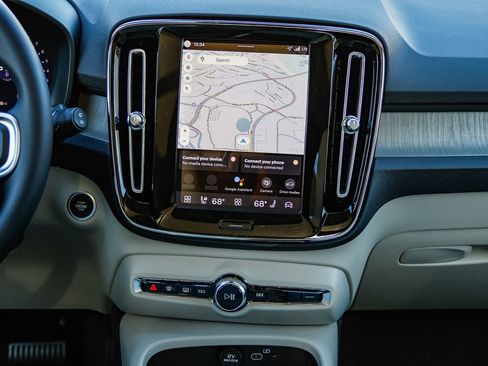 New 2026 Volvo XC40 B5 Plus w/ Protection Package Premier image 13